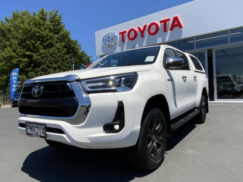 2022 Toyota Hilux 4x4 SR5 NZ New image 4