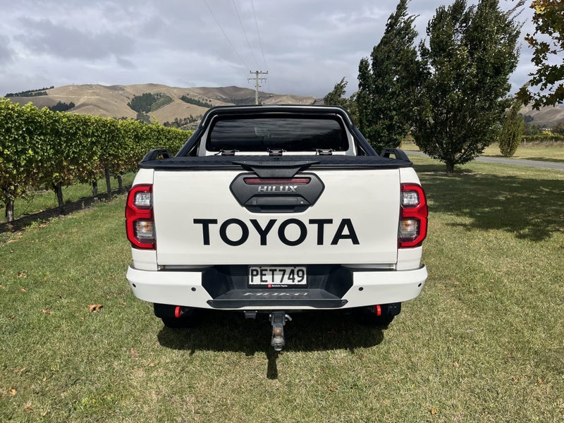 2022 Toyota Hilux MAKO 2.8DT 6AT 4WD DCW/4D/5S image 5