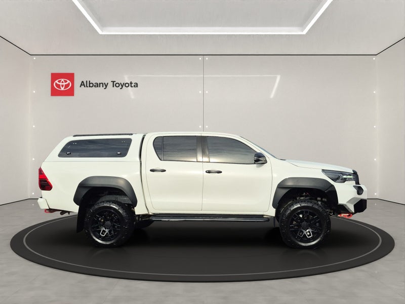 2022 Toyota Hilux MAKO 2.8DT 6AT 4WD DCW/4D/5S... image 2