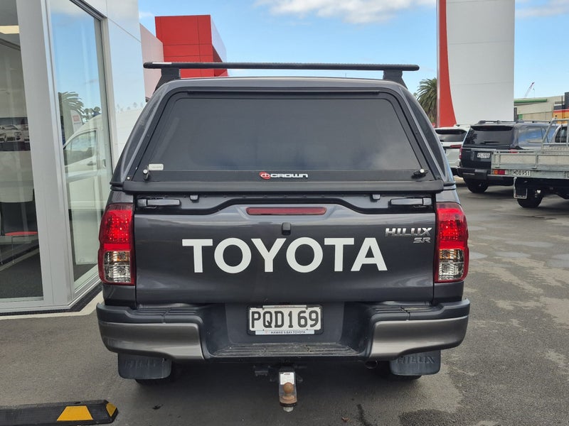 2022 Toyota Hilux SR 2.8DT 2WD 6M image 4