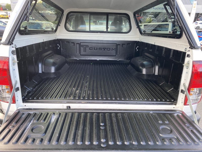 2022 Toyota Hilux SR 2.8DT 6AT 2WD image 4