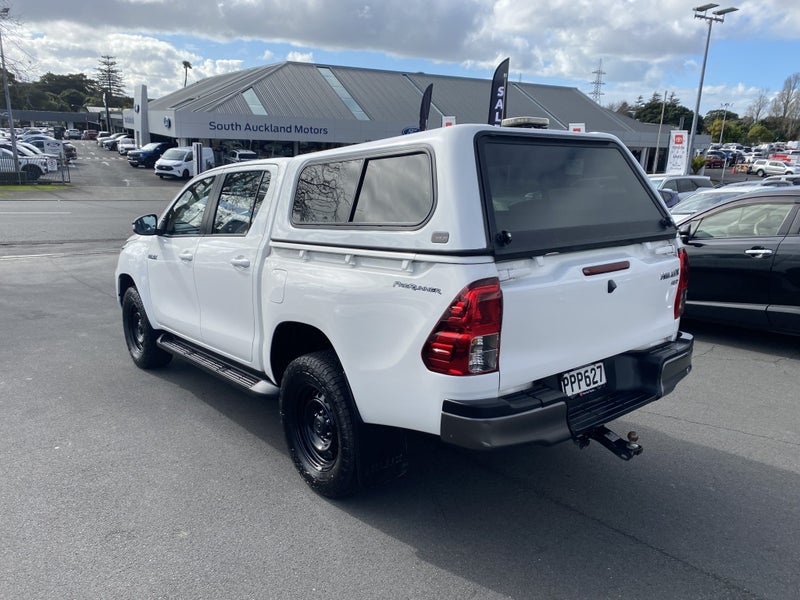 2022 Toyota Hilux SR 2.8DT 6AT 2WD image 5