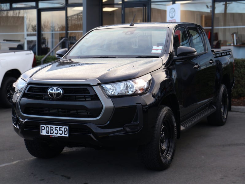 2022 Toyota Hilux SR 2.8DT 6AT 2WD DCW/4D/5S image 3