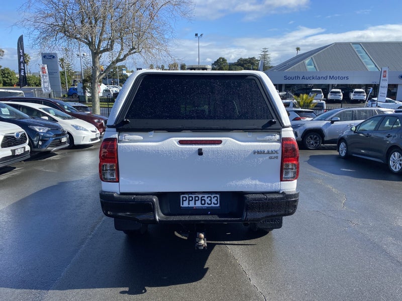 2022 Toyota Hilux SR 2.8DT 6AT 2WD DCW/4D/5S (J... image 3