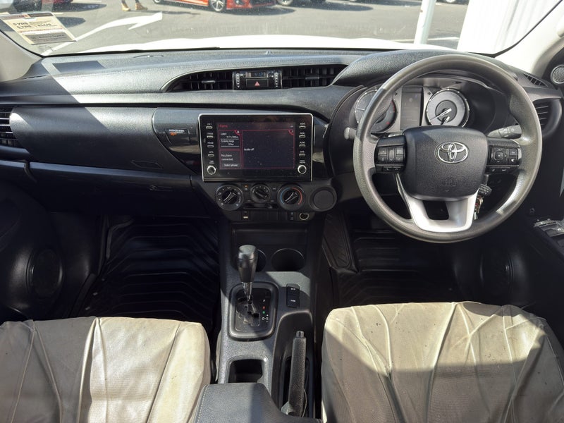 2022 Toyota Hilux SR 2.8DT 6AT 2WD DCW/4D/5S (J... image 2