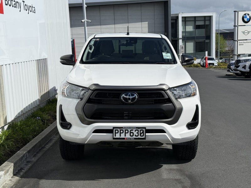 2022 Toyota Hilux SR 2.8DT 6AT 2WD DCW/4D/5S (J... image 3