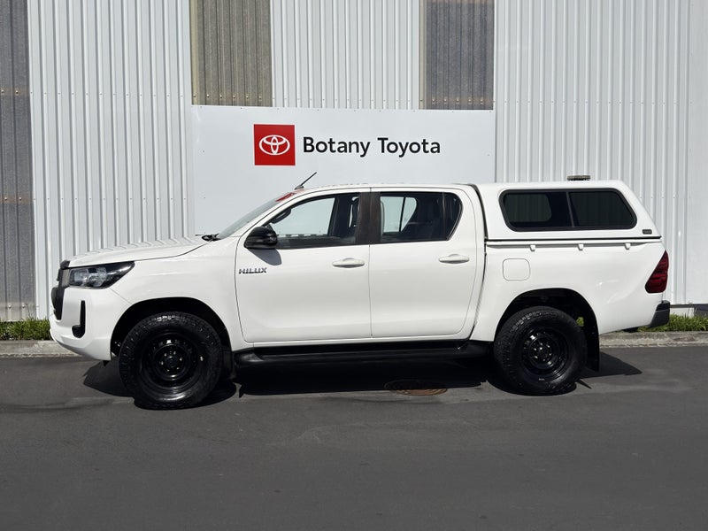 2022 Toyota Hilux SR 2.8DT 6AT 2WD DCW/4D/5S (J... image 4
