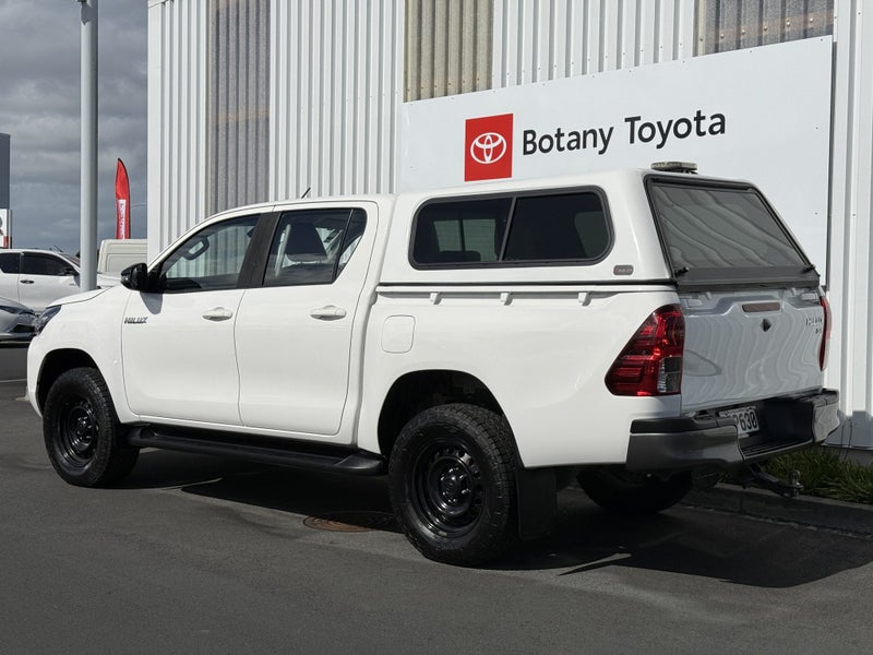 2022 Toyota Hilux SR 2.8DT 6AT 2WD DCW/4D/5S (J... image 5