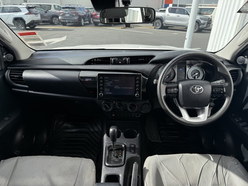 2022 Toyota Hilux SR 2.8DT 6AT 2WD DCW/4D/5S (J... image 2