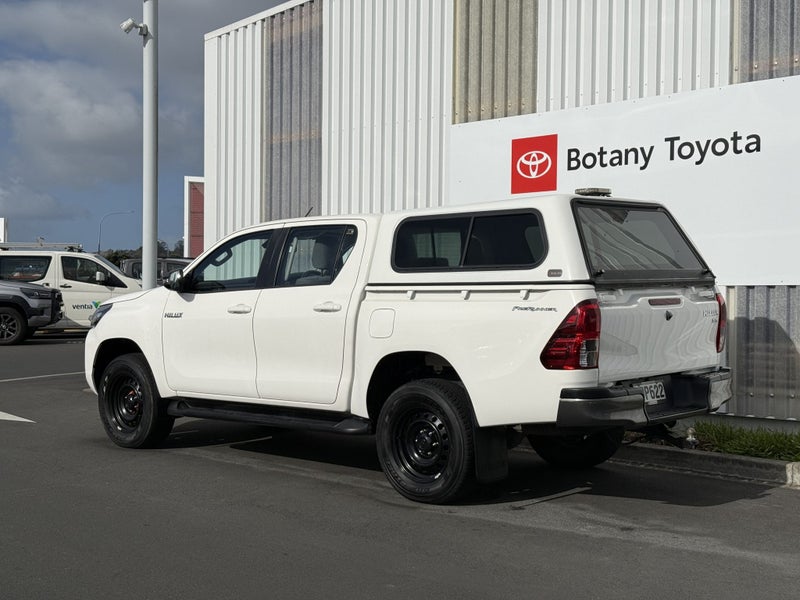 2022 Toyota Hilux SR 2.8DT 6AT 2WD DCW/4D/5S (J... image 5