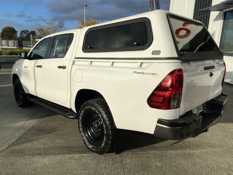2022 Toyota Hilux SR 2.8DT 6AT 2WD Double Cab image 3