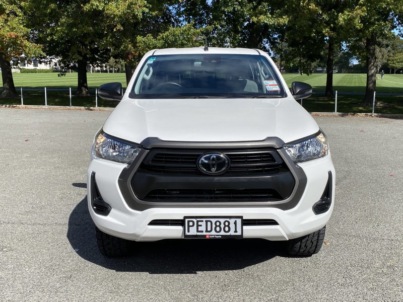 2022 Toyota Hilux SR 2.8DT 6AT 4WD image 2