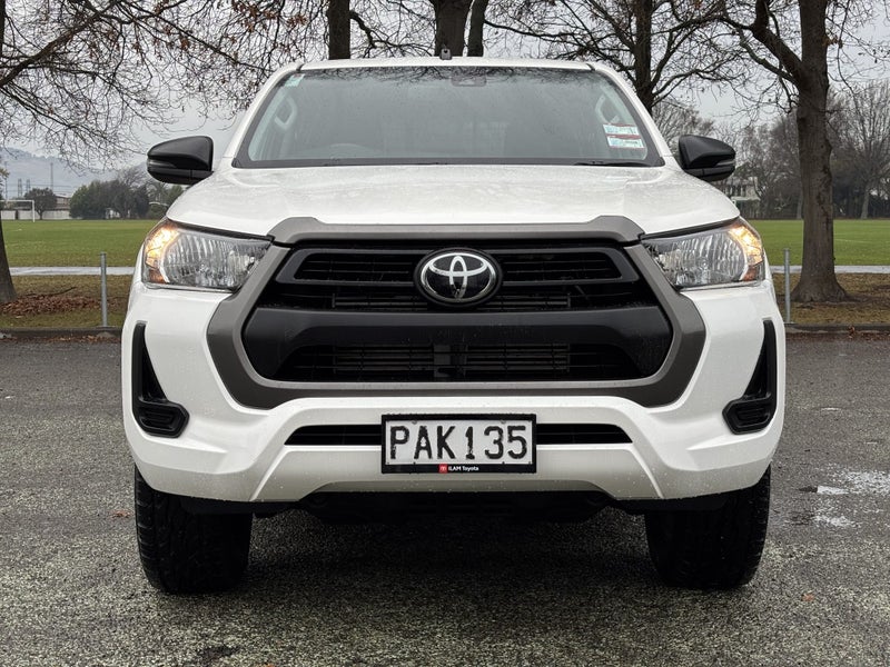 2022 Toyota Hilux SR 2.8DT 6AT 4WD image 2