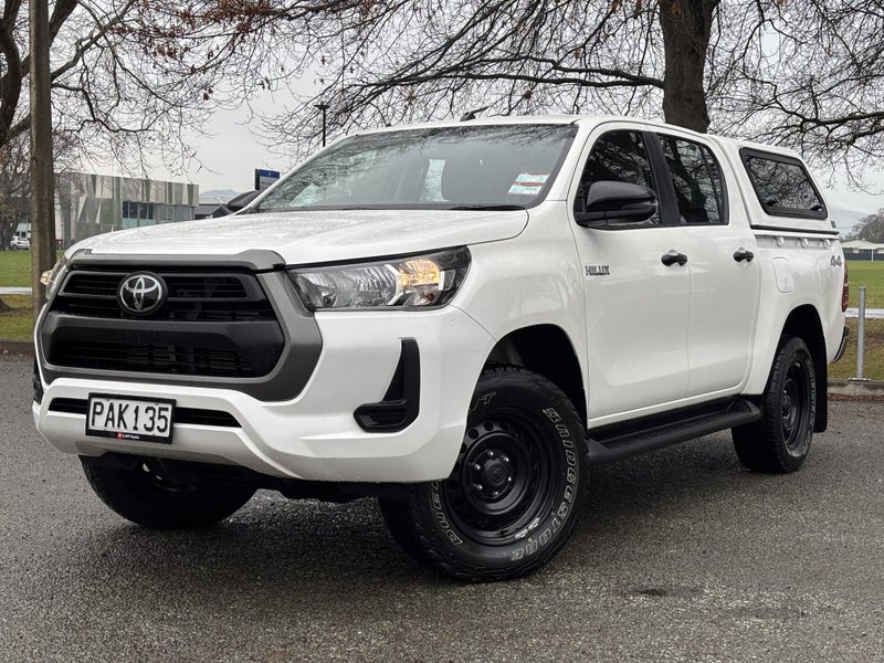 2022 Toyota Hilux SR 2.8DT 6AT 4WD image 3