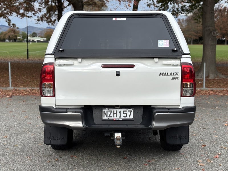 2022 Toyota Hilux SR 2.8DT 6AT 4WD image 4