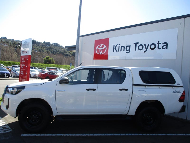 2022 Toyota Hilux SR 2.8DT 6AT 4WD Canopy image 2