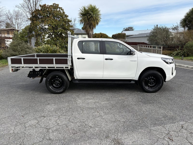 2022 Toyota Hilux SR 2.8DT 6AT 4WD DCC/4D/5S image 3