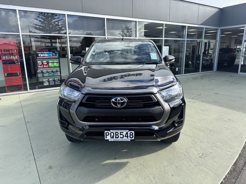 2022 Toyota Hilux SR 2.8DT Automatic 2WD Double... image 2