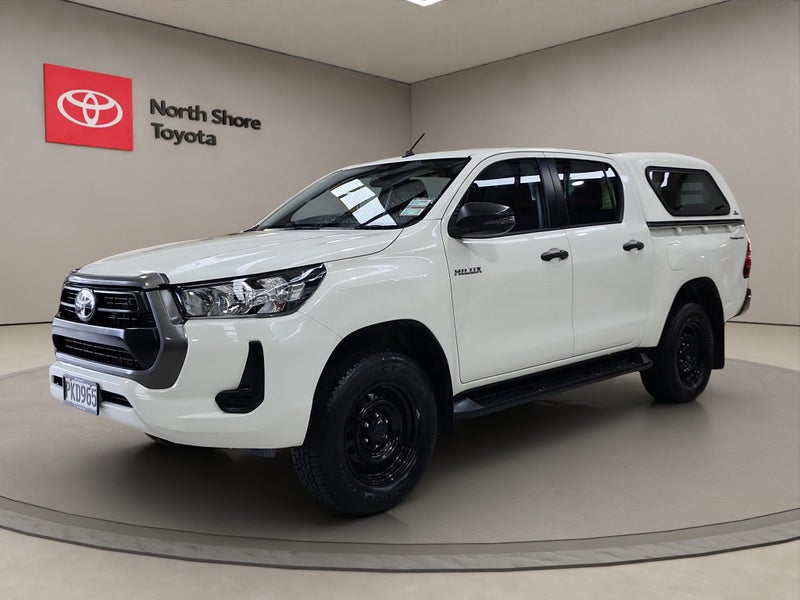 2022 Toyota Hilux SR 2.8L Diesel Turbo 2WD Ute image 3