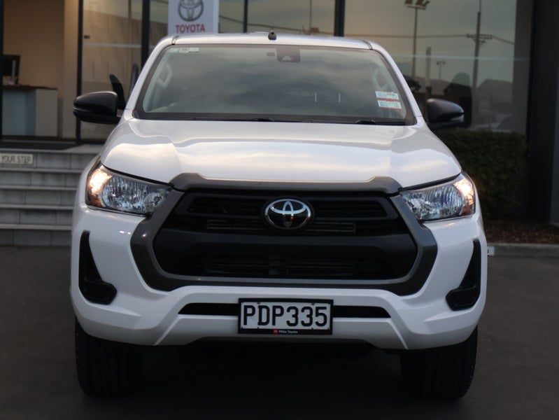2022 Toyota Hilux SR 2.8L Turbo Diesel 4WD Auto... image 2