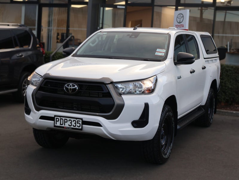 2022 Toyota Hilux SR 2.8L Turbo Diesel 4WD Auto... image 3