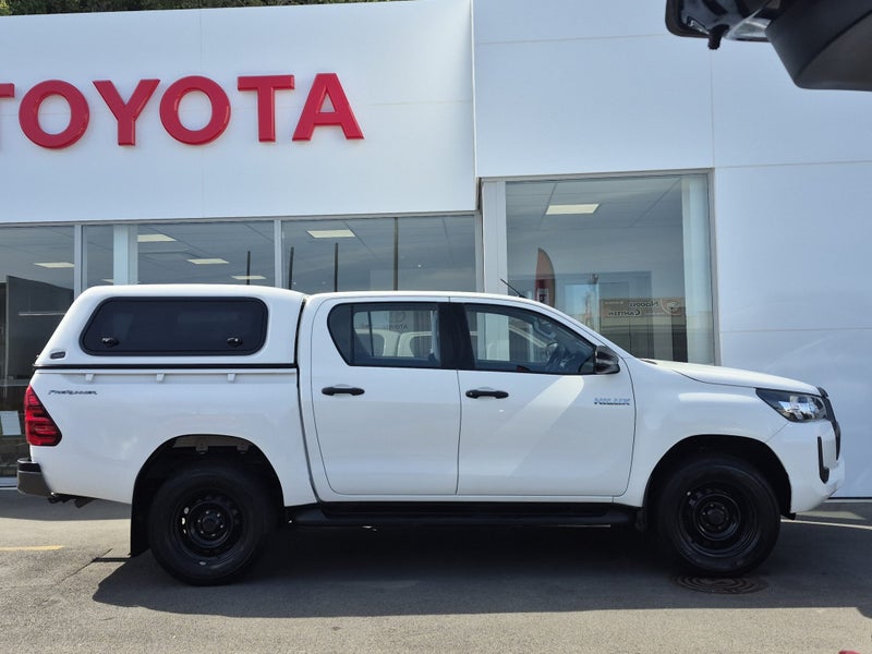 2022 Toyota Hilux SR 2WD 2.8DT Auto image 2