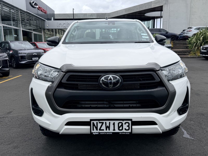 2022 Toyota Hilux SR TD DC 2.8 DIESEL TURBO 4WD image 3