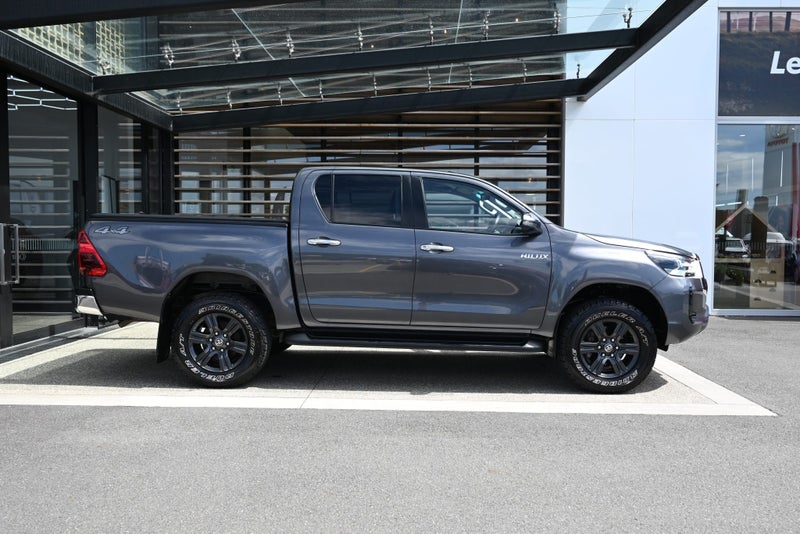 2022 Toyota Hilux SR5 2.8 Turbo Diesel 4WD Utility image 5