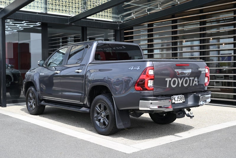 2022 Toyota Hilux SR5 2.8 Turbo Diesel 4WD Utility image 2