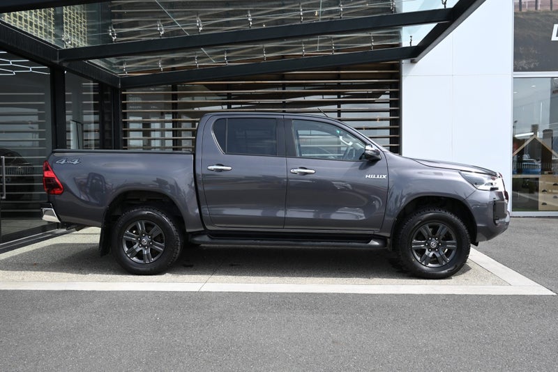 2022 Toyota Hilux SR5 2.8 Turbo Diesel 4WD Utility image 5