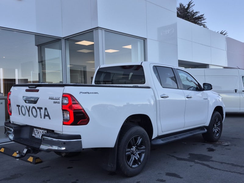 2022 Toyota Hilux SR5 2.8DT 2WD Auto image 3