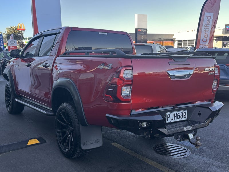 2022 Toyota Hilux SR5 2.8DT 4WD 6M image 5