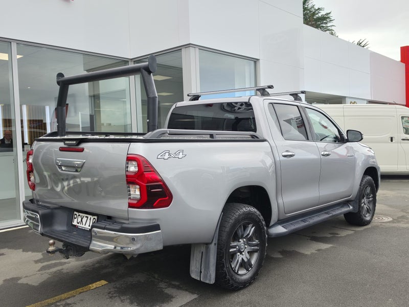2022 Toyota Hilux SR5 2.8DT 4WD 6M image 3
