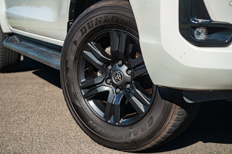 2022 Toyota Hilux SR5 2.8DT 6AT 2WD image 3