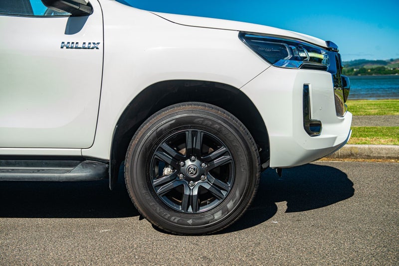 2022 Toyota Hilux SR5 2.8DT 6AT 2WD image 4