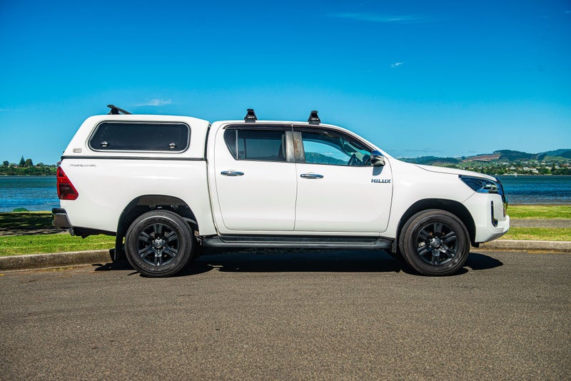 2022 Toyota Hilux SR5 2.8DT 6AT 2WD image 5