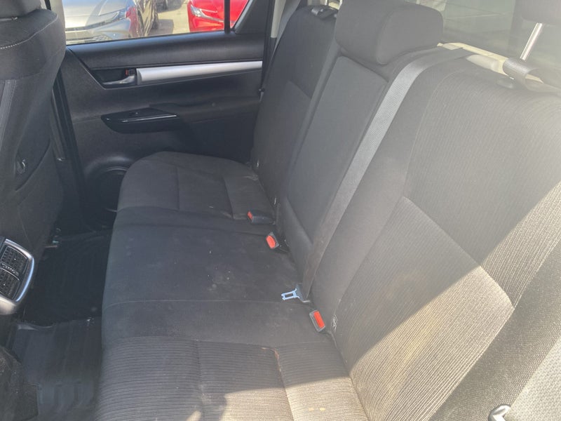 2022 Toyota Hilux SR5 2.8DT 6AT 2WD D/Cab image 5