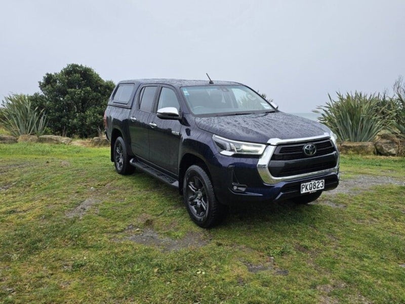 2022 Toyota Hilux SR5 2.8DT 6AT 2WD DCW/4D/5S (... image 1