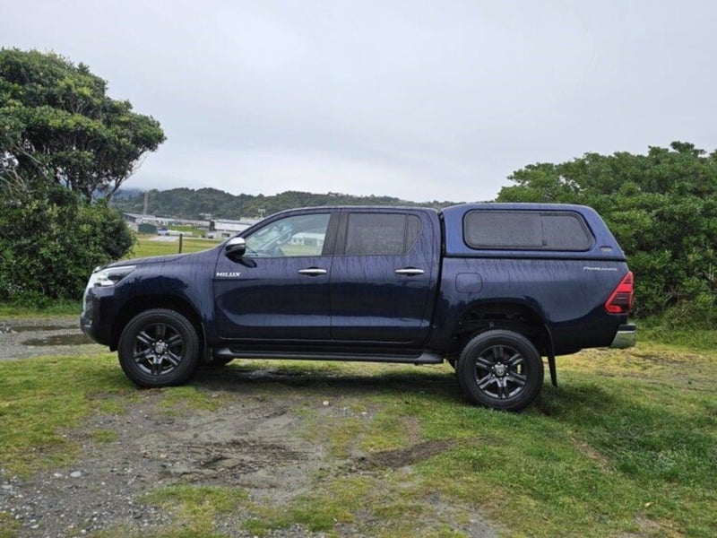 2022 Toyota Hilux SR5 2.8DT 6AT 2WD DCW/4D/5S (... image 3