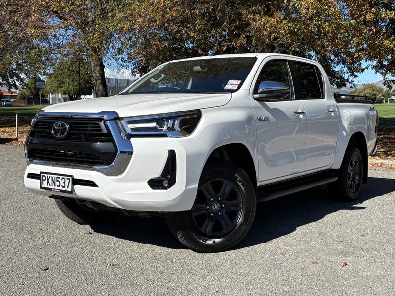 2022 Toyota Hilux SR5 2.8DT 6AT 4WD image 3