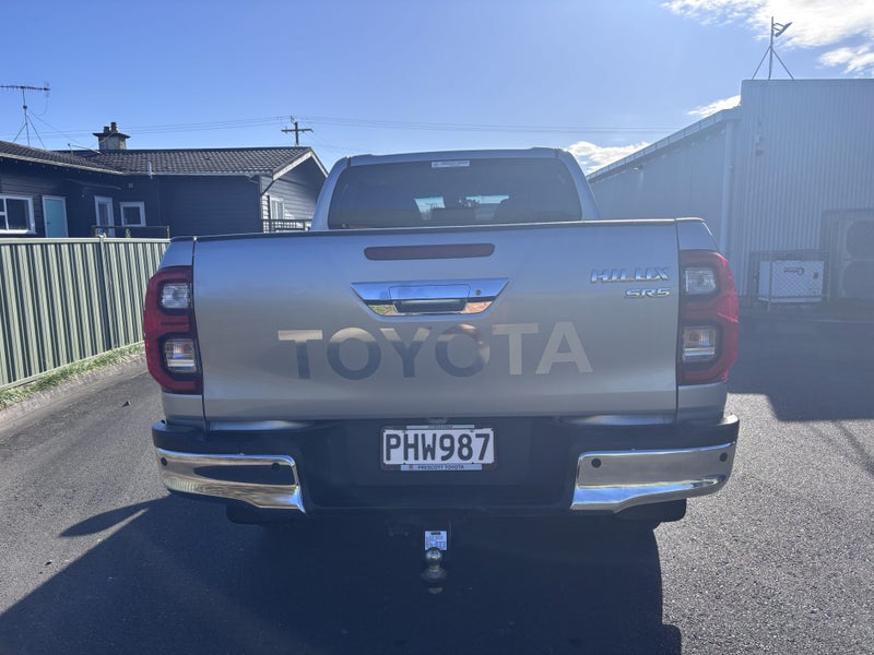 2022 Toyota Hilux SR5 2.8DT 6AT 4WD DCW/4D/5S (... image 4