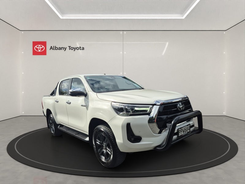 2022 Toyota Hilux SR5 2.8DT 6AT 4WD DCW/4D/5S (... image 1