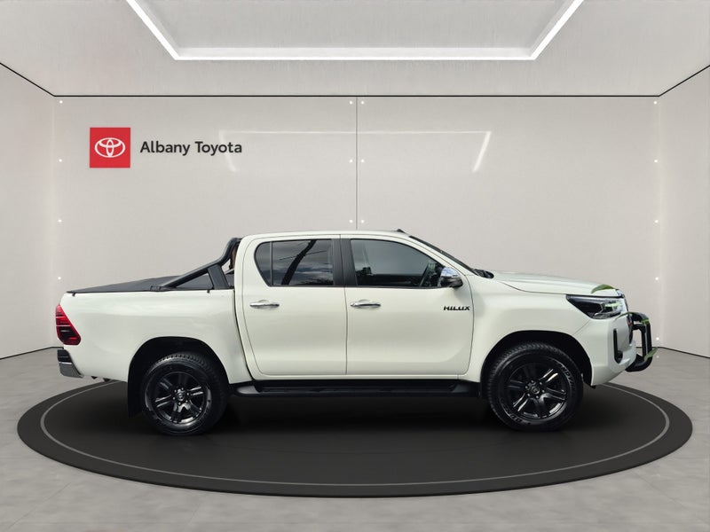 2022 Toyota Hilux SR5 2.8DT 6AT 4WD DCW/4D/5S (... image 2