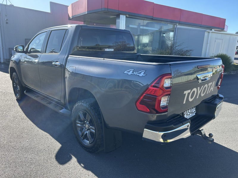 2022 Toyota Hilux SR5 2.8DT 6AT 4WD DCW/4D/5S (... image 5