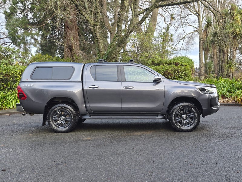 2022 Toyota Hilux SR5 2.8DT 6AT 4WD (JFDTS-SI2) image 2