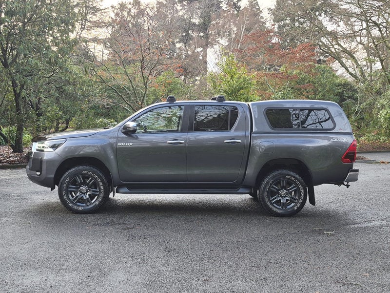 2022 Toyota Hilux SR5 2.8DT 6AT 4WD (JFDTS-SI2) image 5