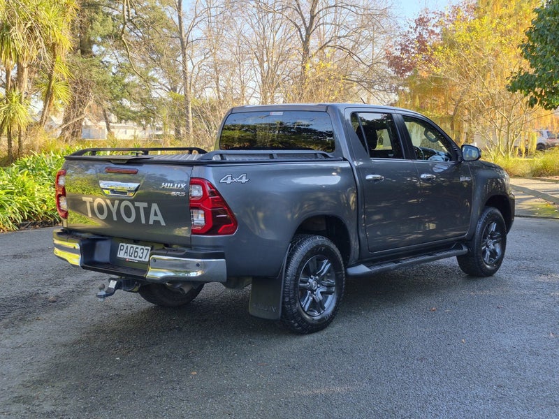 2022 Toyota Hilux SR5 2.8DT 6AT 4WD (JFDTS-SI2) image 3