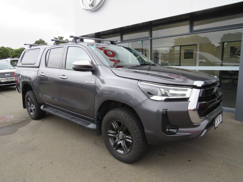 2022 Toyota Hilux SR5 2.8DT 6MT 4WD image 2