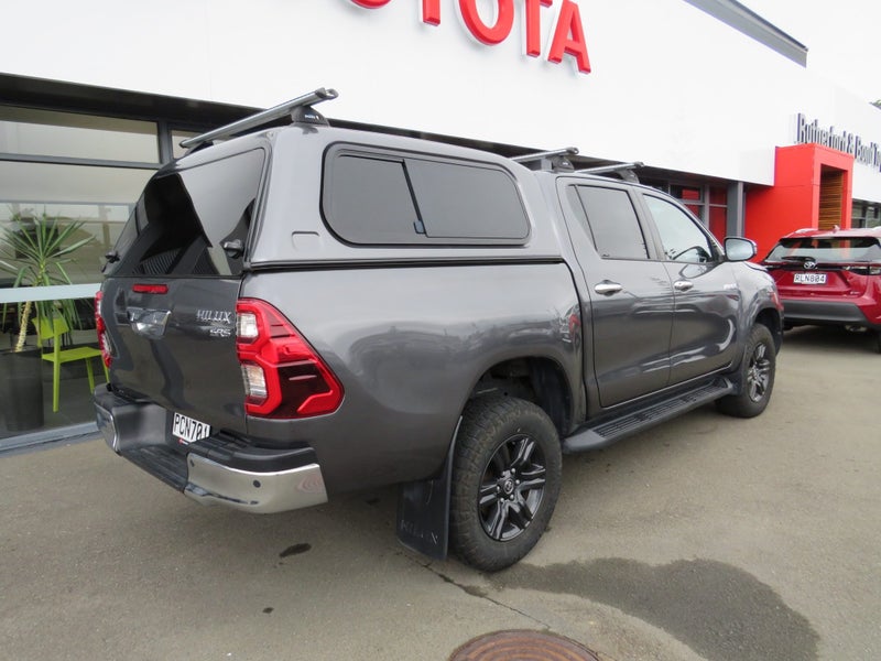 2022 Toyota Hilux SR5 2.8DT 6MT 4WD image 5