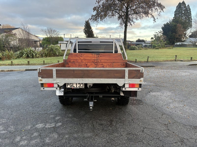 2022 Toyota Hilux SR5 2.8DT 6MT 4WD DCW/4D/5S image 4